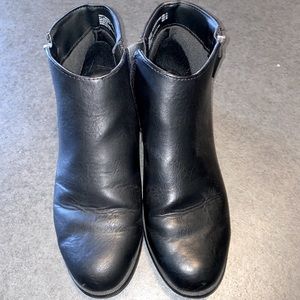 🔥Black Zip-up Booties